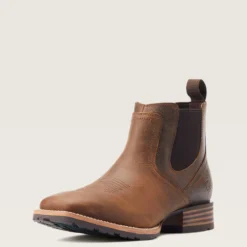 Hybrid Low Boy Wide Square Toe Chelsea Boot