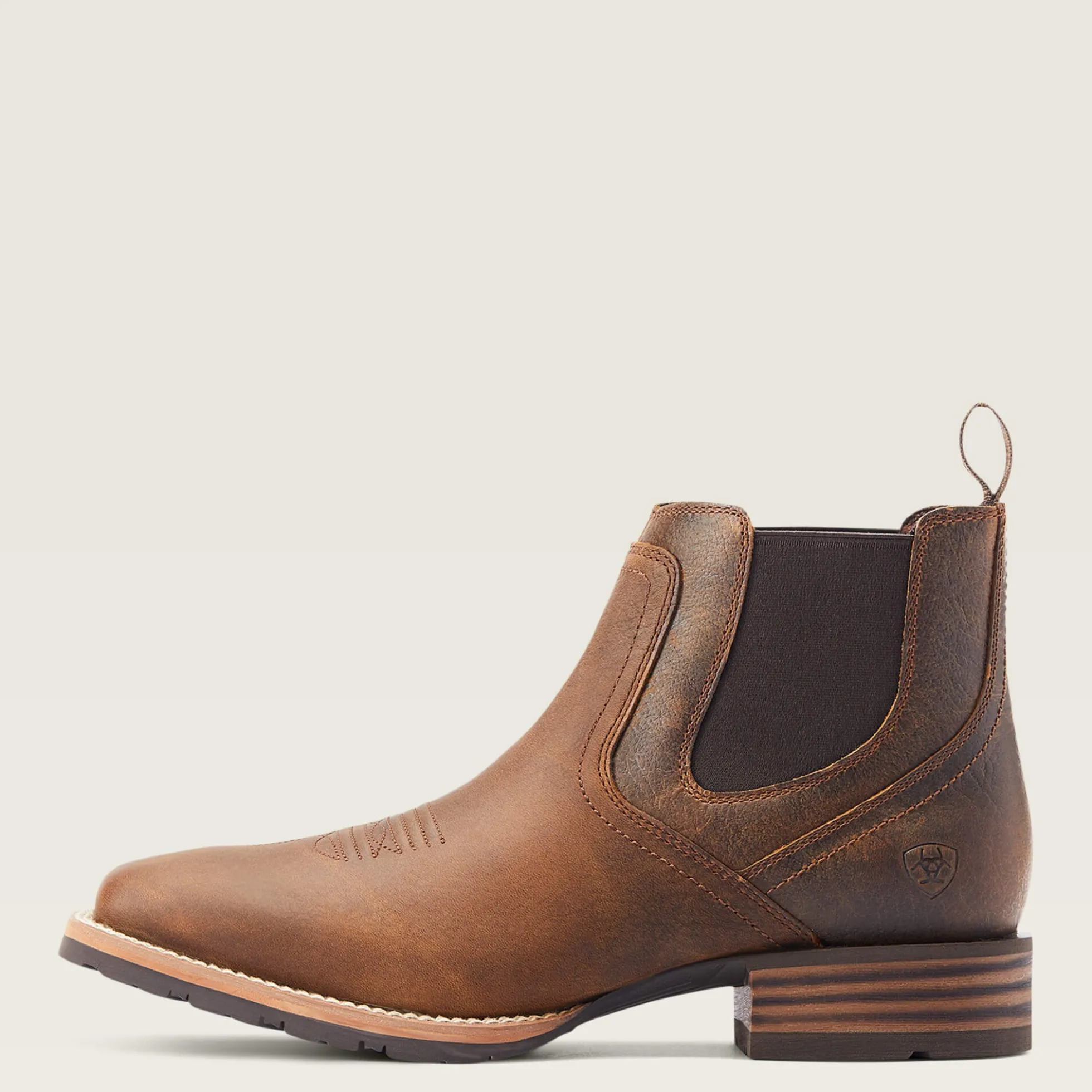 Hybrid Low Boy Wide Square Toe Chelsea Boot
