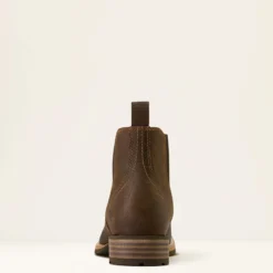 Hybrid Low Boy Wide Square Toe Chelsea Boot
