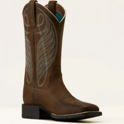 Round Up Wide Square Toe Western Boot
