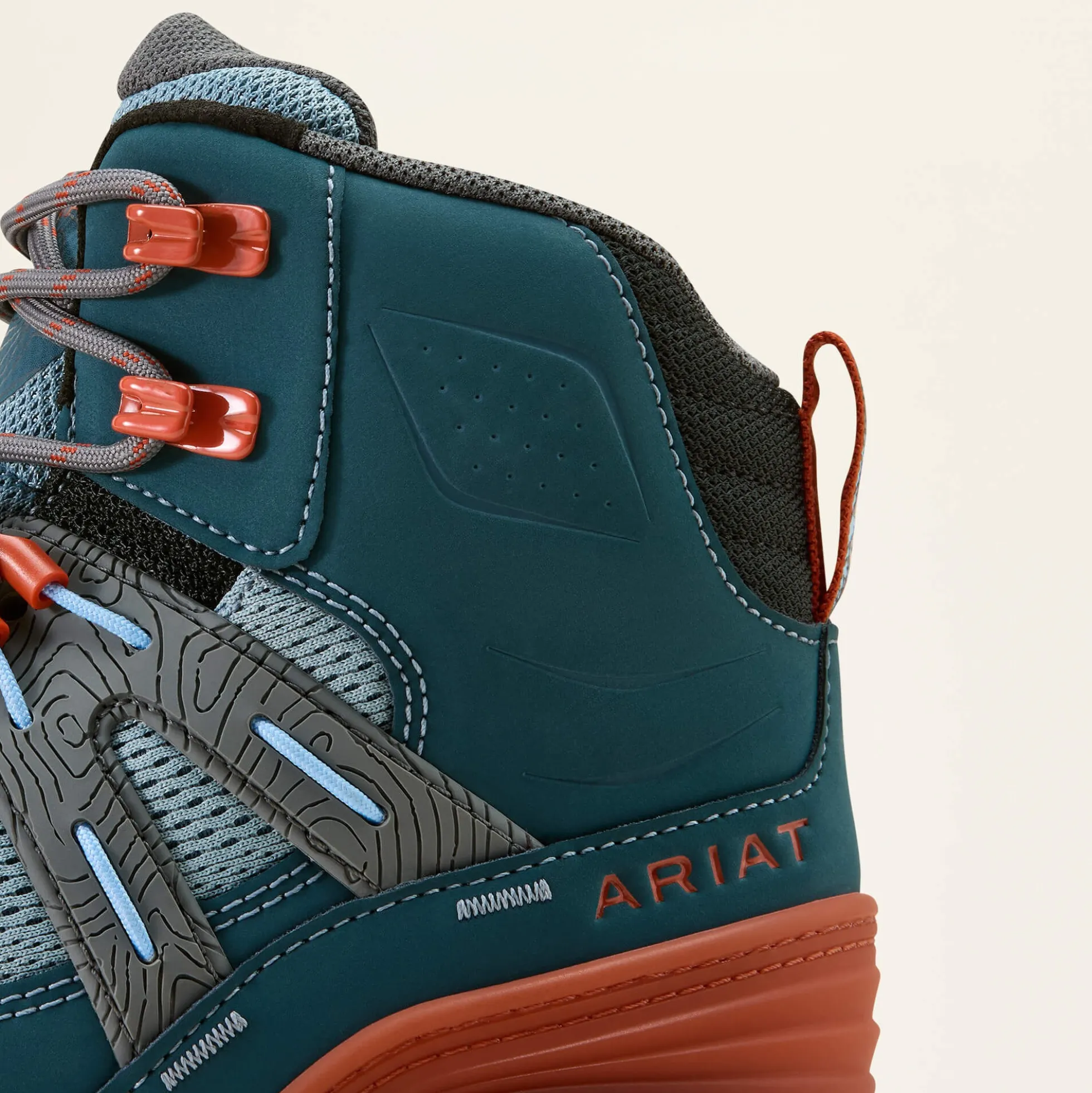 Traverse Mid Waterproof Hiking Boot