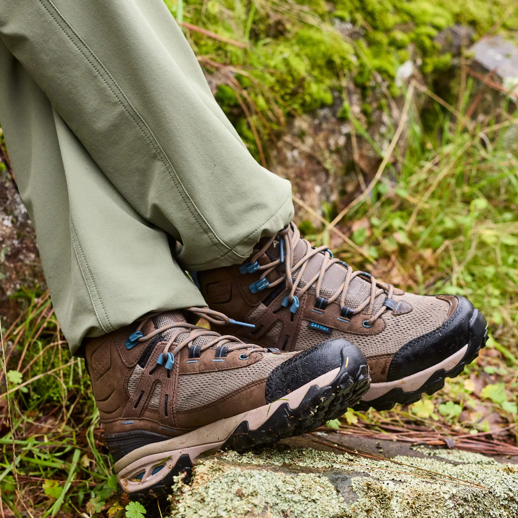 Traverse Mid Waterproof Hiking Boot